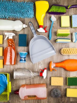 家居清洁新风尚 木桌上演绎清洗产品创意美学